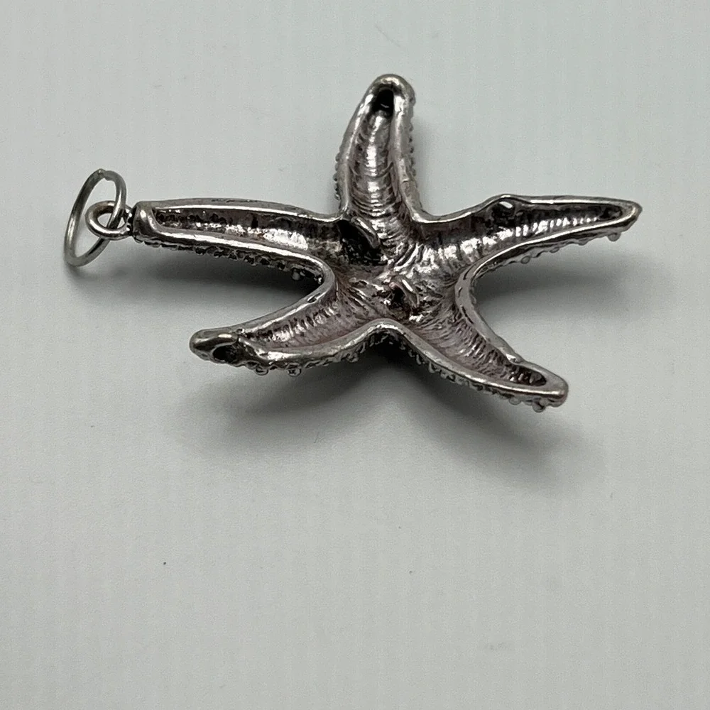 Vintage Starfish Pendant Silver Tone Raised Textured Beach Ocean Sea Star